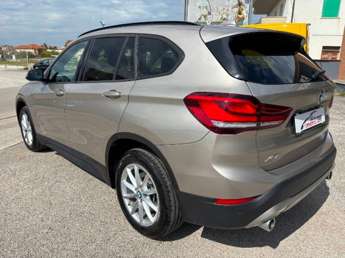BMW X1 xDrive20d Business Advantage (6)