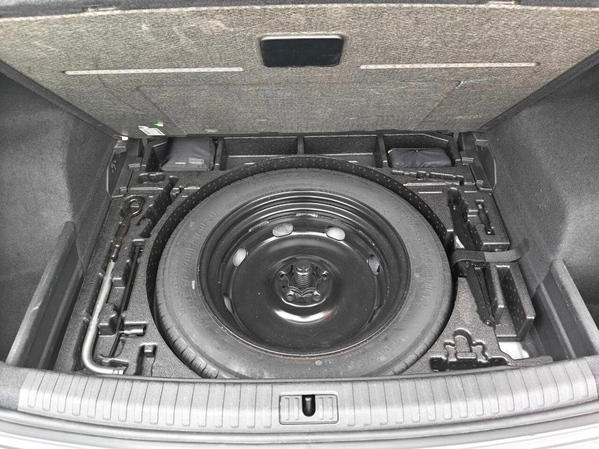 Audi Q3 35 TDI quattro S tronic Business (16)