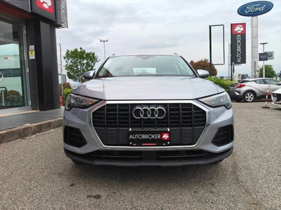 Audi Q3 35 TDI quattro S tronic Business (2)