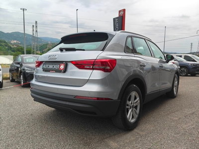 Audi Q3 35 TDI quattro S tronic Business (4)