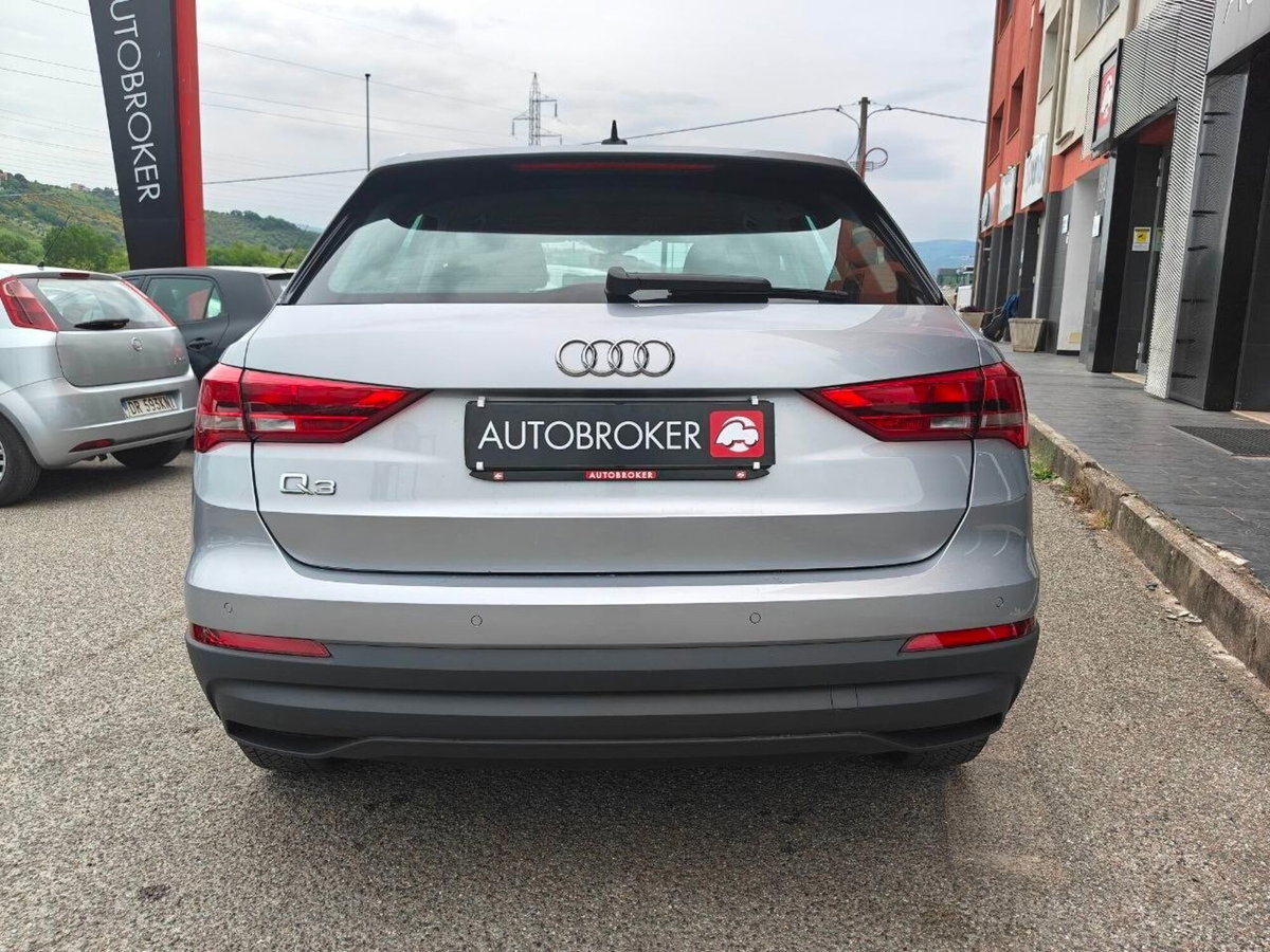 Audi Q3 35 TDI quattro S tronic Business (5)
