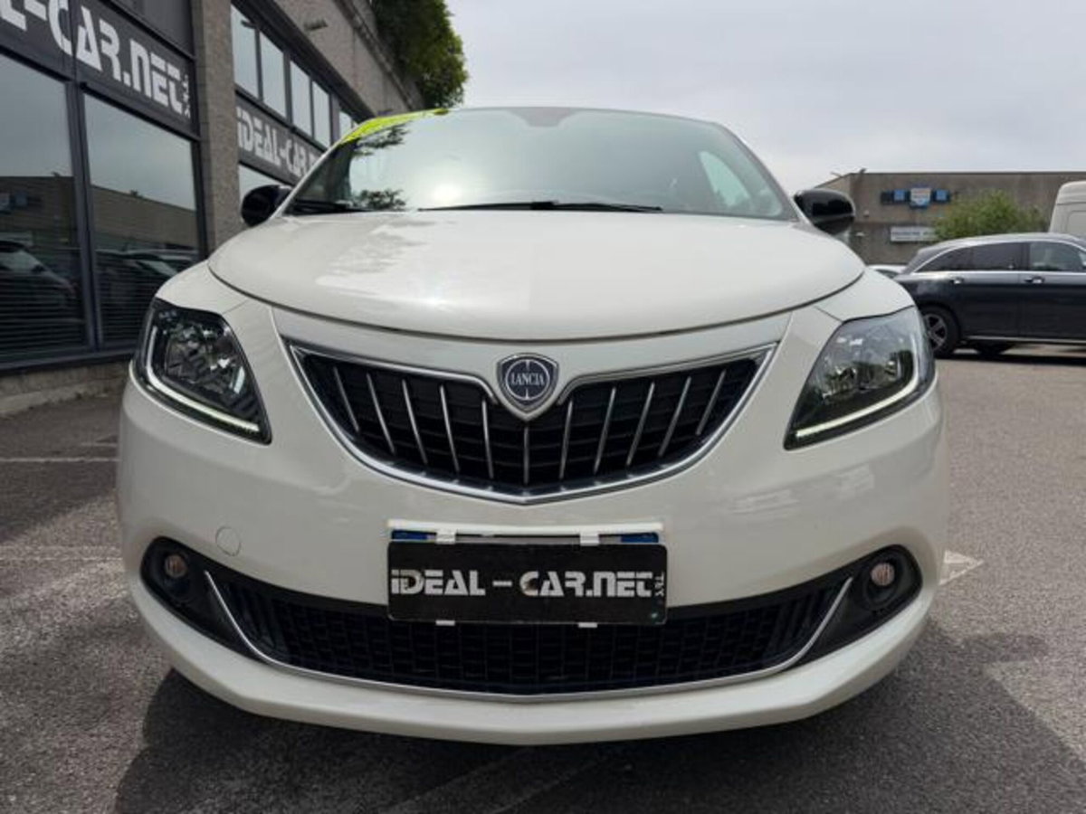 Lancia Ypsilon 1.0 FireFly 5 porte S&S Hybrid Gold Plus (4)