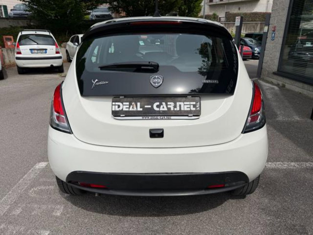 Lancia Ypsilon 1.0 FireFly 5 porte S&S Hybrid Gold Plus (5)