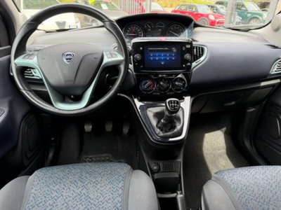 Lancia Ypsilon 1.0 FireFly 5 porte S&S Hybrid Gold Plus (8)
