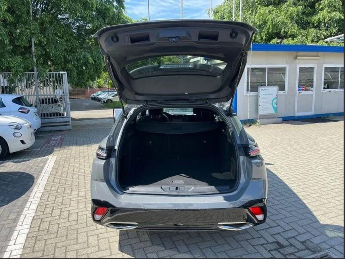 Peugeot 308 1.5 bluehdi GT s&s 130cv eat8 (10)