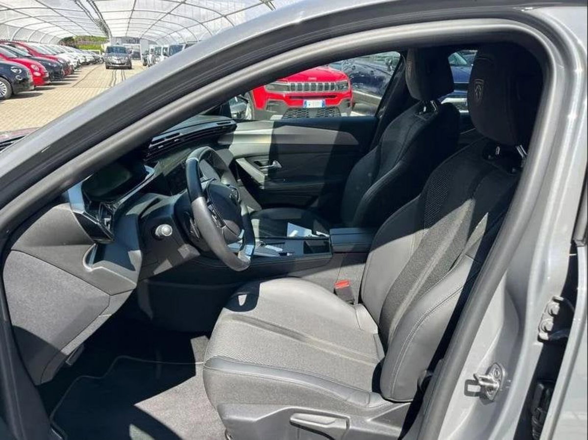 Peugeot 308 1.5 bluehdi GT s&s 130cv eat8 (12)