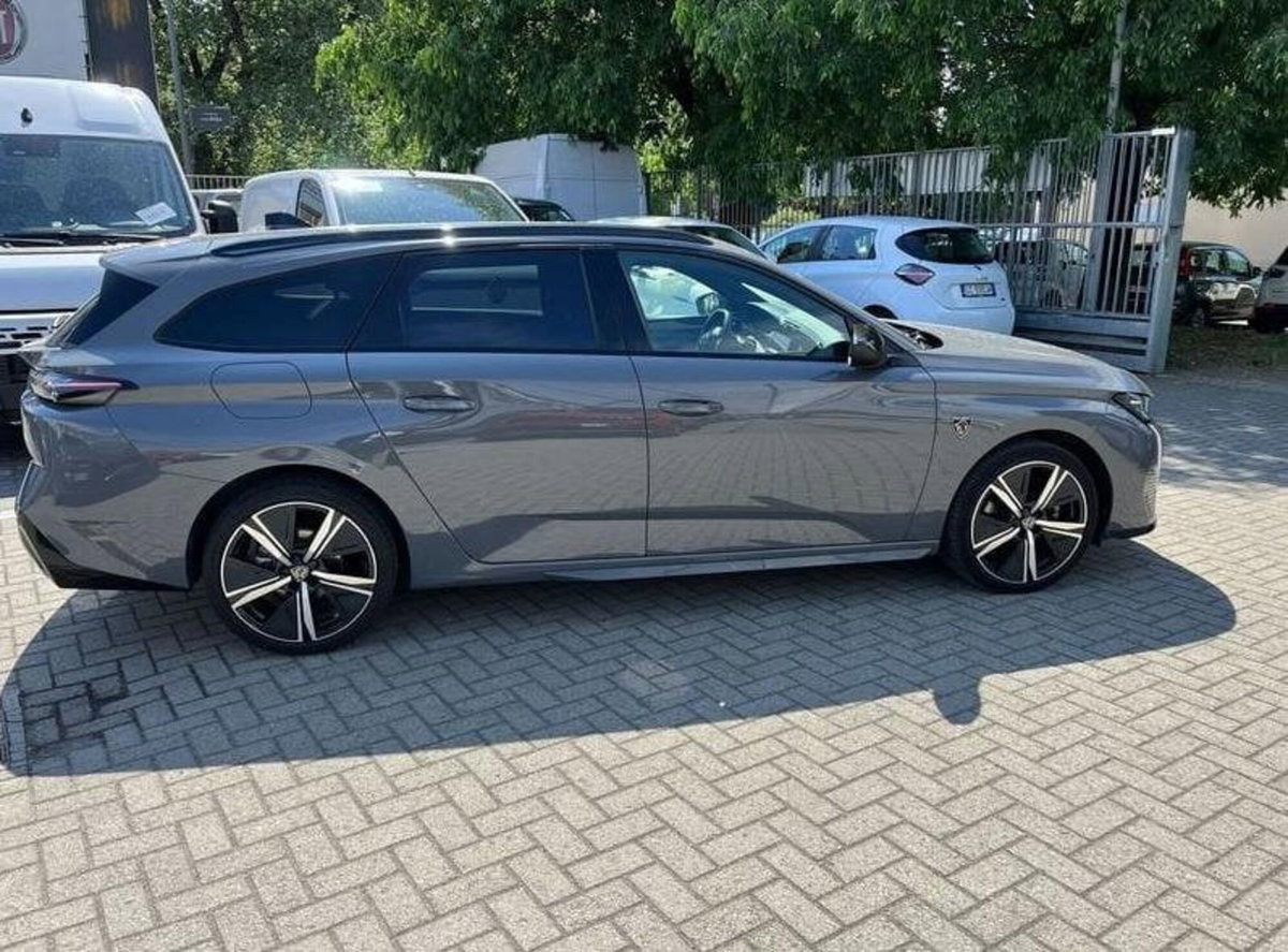 Peugeot 308 1.5 bluehdi GT s&s 130cv eat8 (6)
