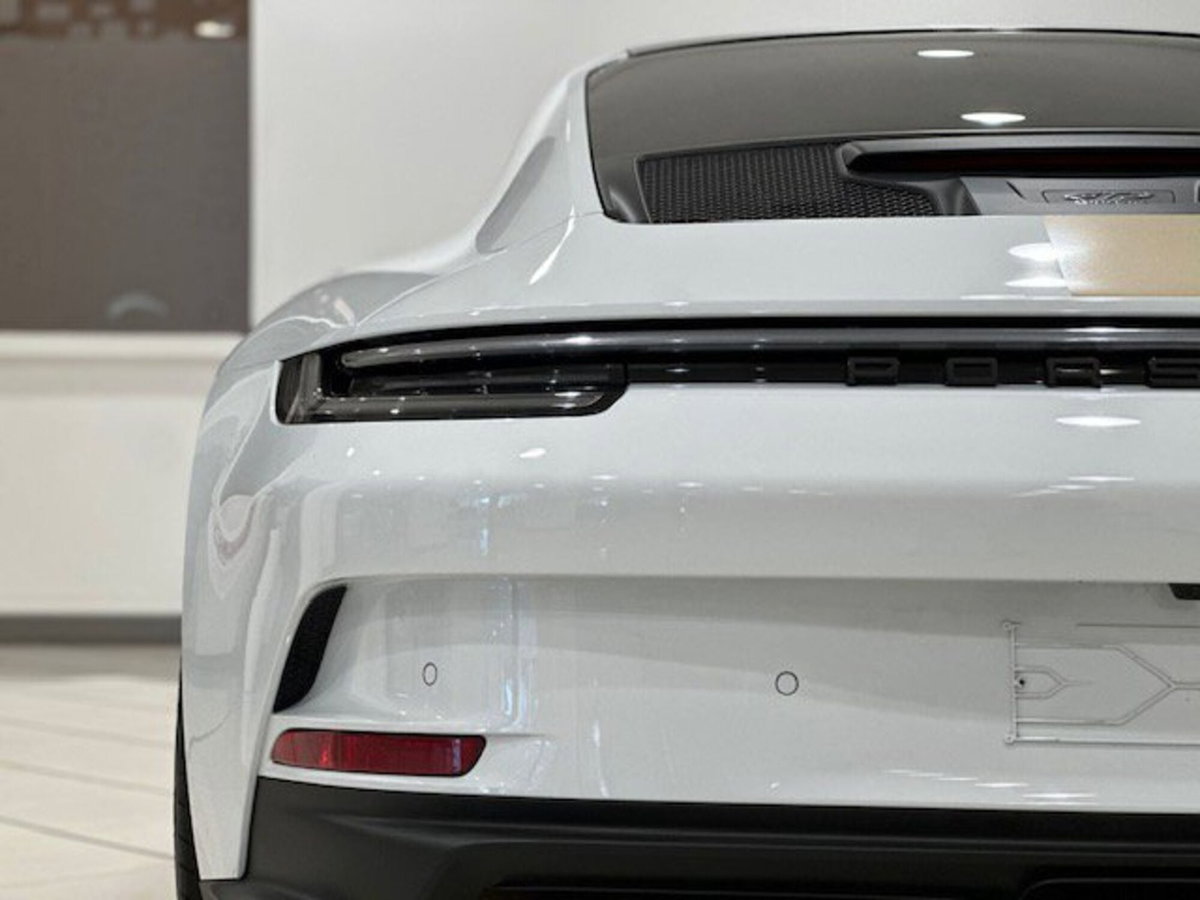 Porsche 911 Coupé 4.0 GT3 con pacchetto Touring (16)