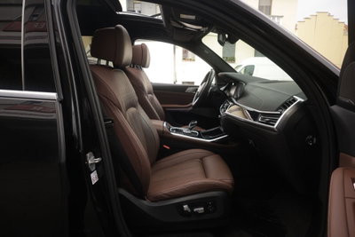 BMW X7 xDrive40d 48V (12)