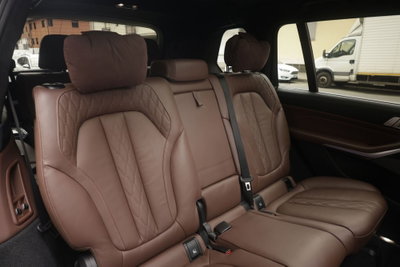BMW X7 xDrive40d 48V (14)