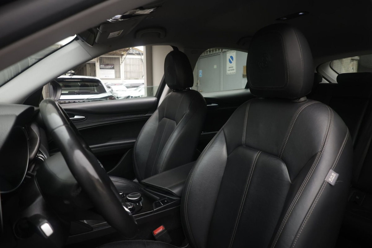 Alfa Romeo Stelvio Stelvio 2.2 Turbodiesel 210 CV AT8 Q4 Business (16)