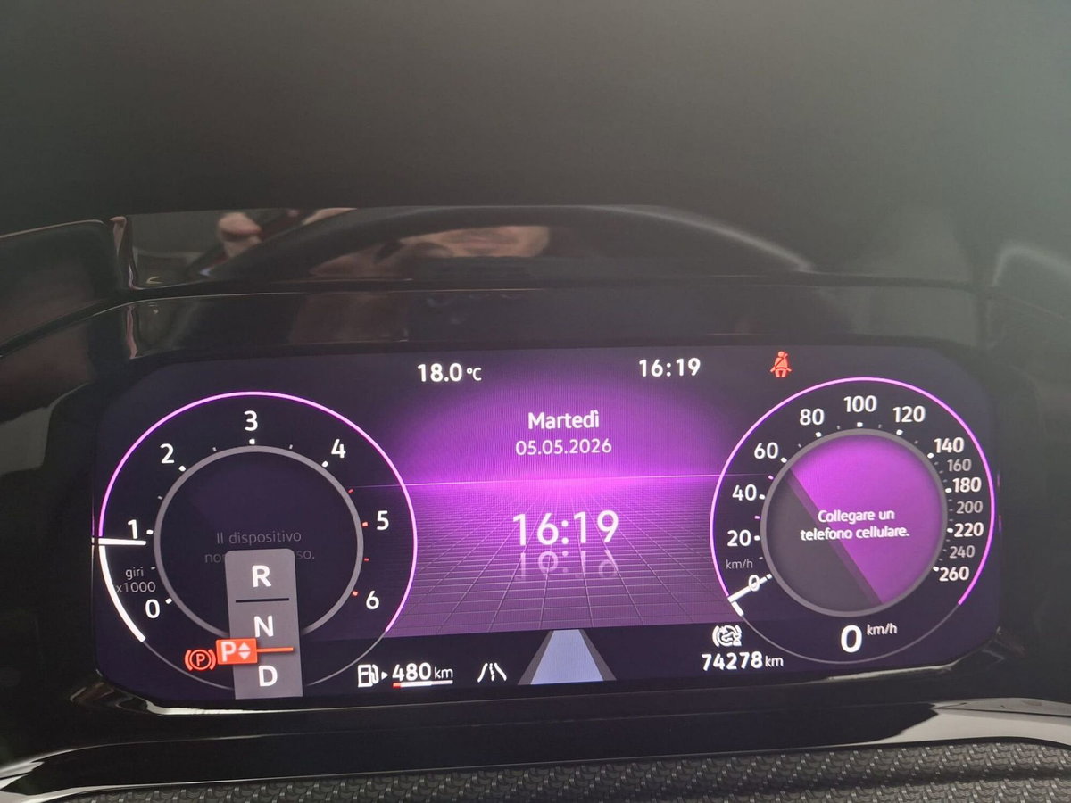 Volkswagen Golf 2.0 TDI 150 CV DSG SCR R-Line (20)