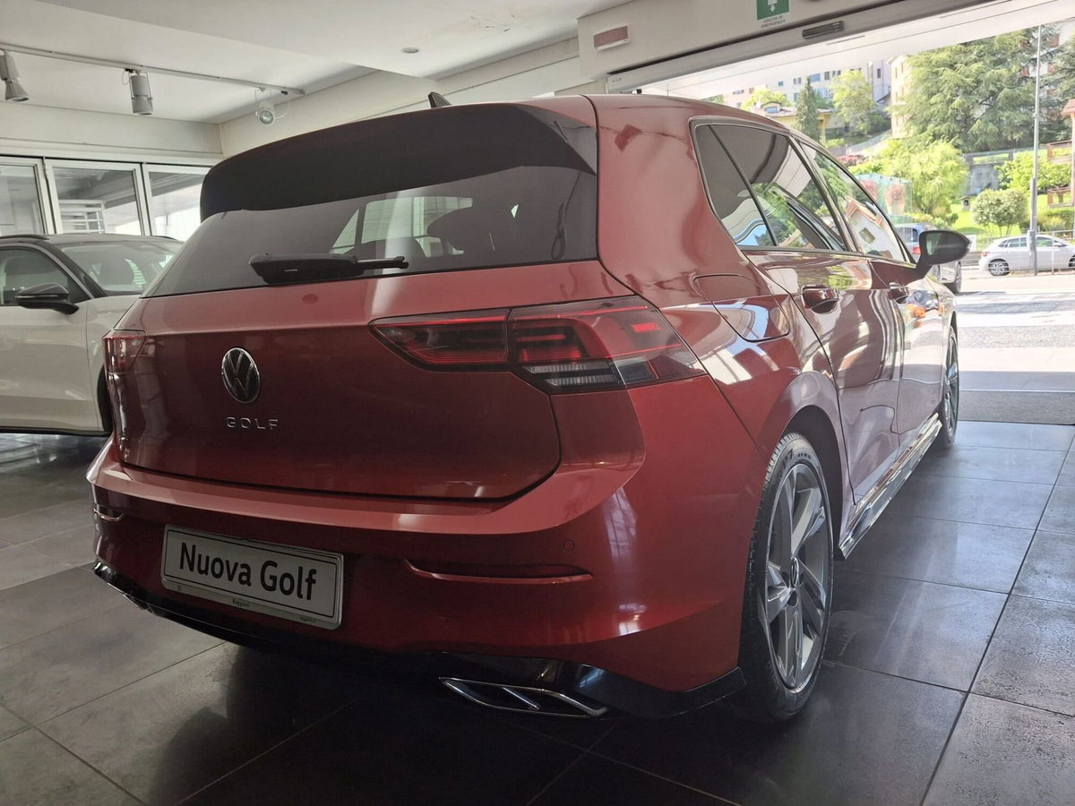 Volkswagen Golf 2.0 TDI 150 CV DSG SCR R-Line (5)