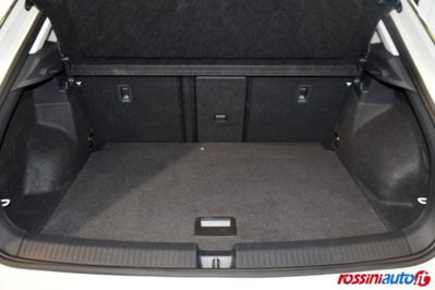 Volkswagen T-Roc 1.5 tsi Style dsg (16)