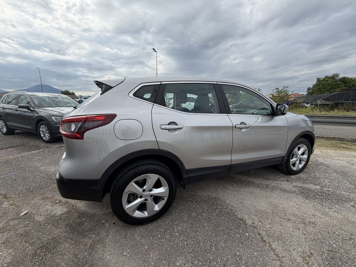 Nissan Qashqai 1.5 dCi 115 CV DCT Business (2)