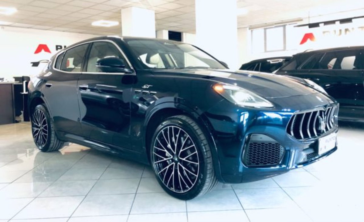 Maserati Grecale 2.0 MHEV 300 CV GT PrimaSerie (2)