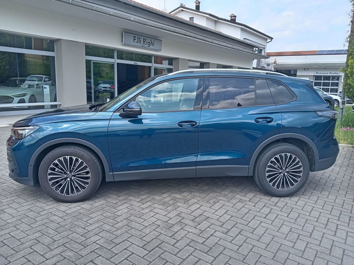 Volkswagen Tiguan 2.0 tdi Edition 150cv dsg (10)