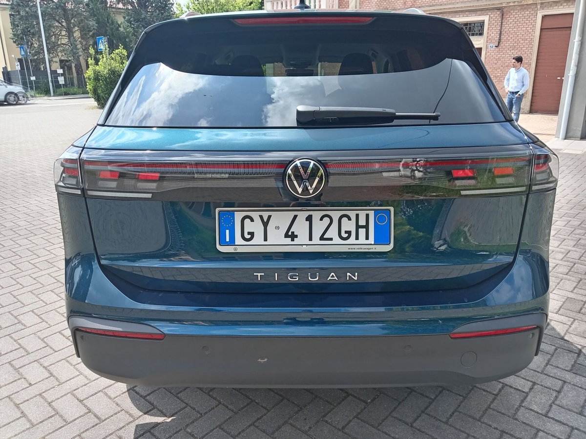Volkswagen Tiguan 2.0 tdi Edition 150cv dsg (14)