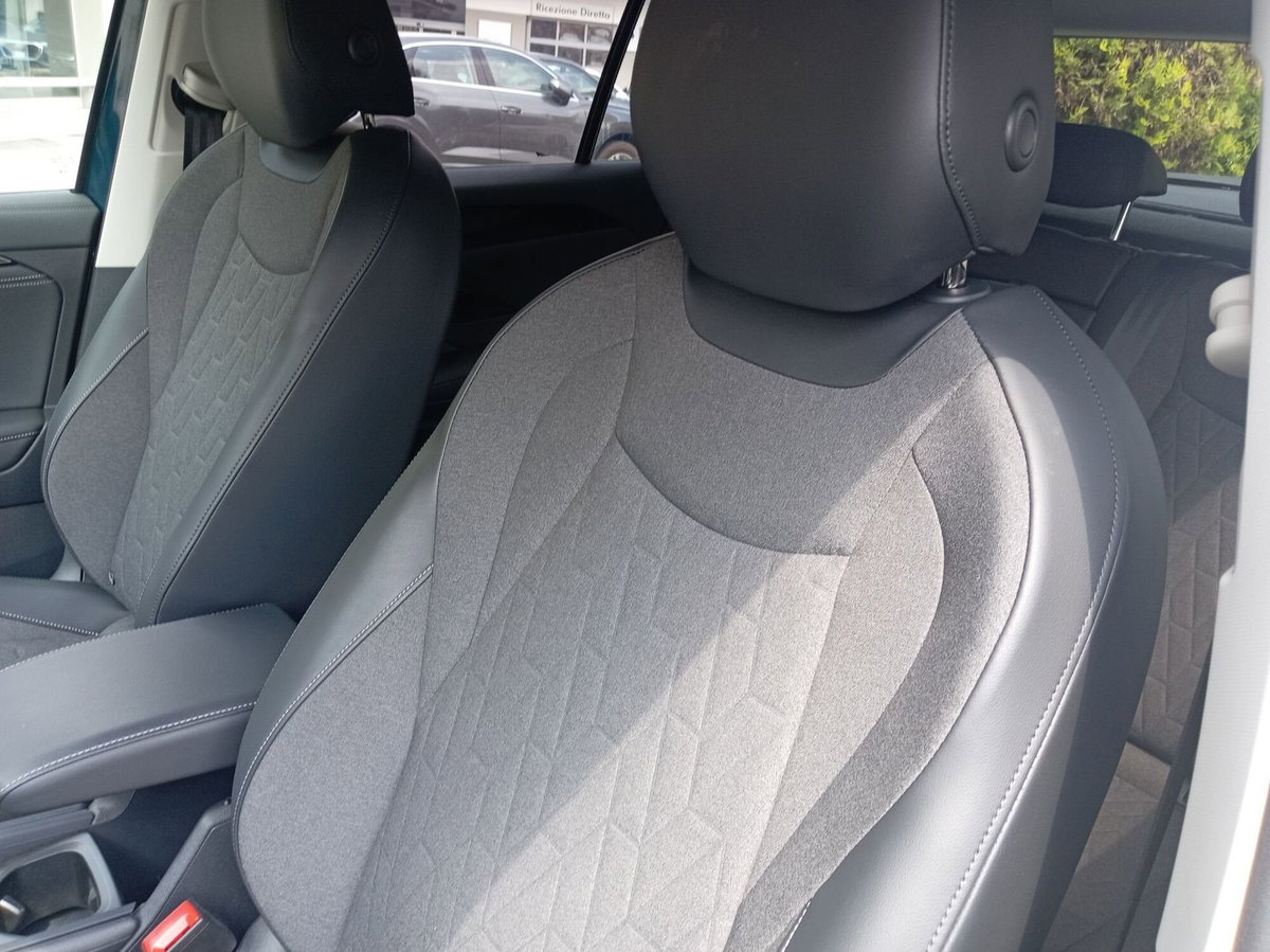 Volkswagen Tiguan 2.0 tdi Edition 150cv dsg (7)
