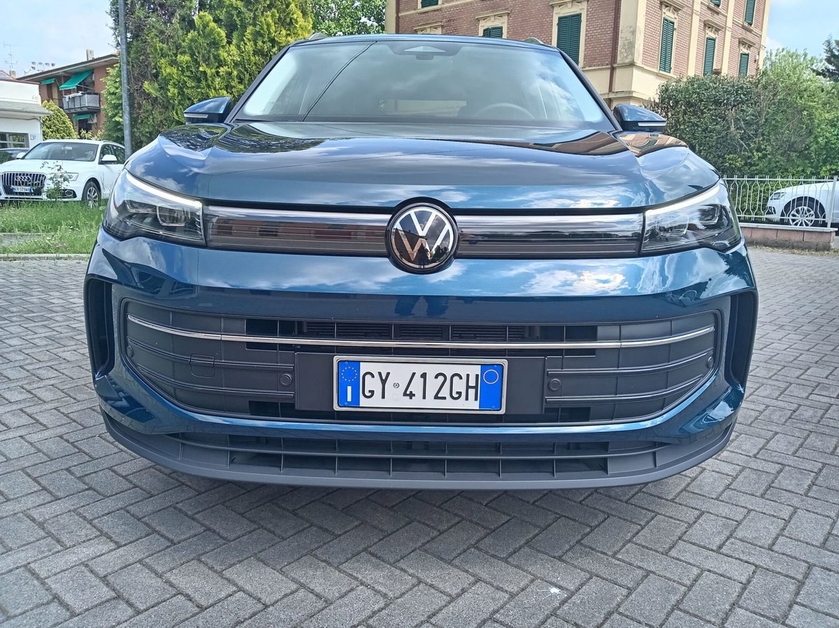 Volkswagen Tiguan 2.0 tdi Edition 150cv dsg (8)