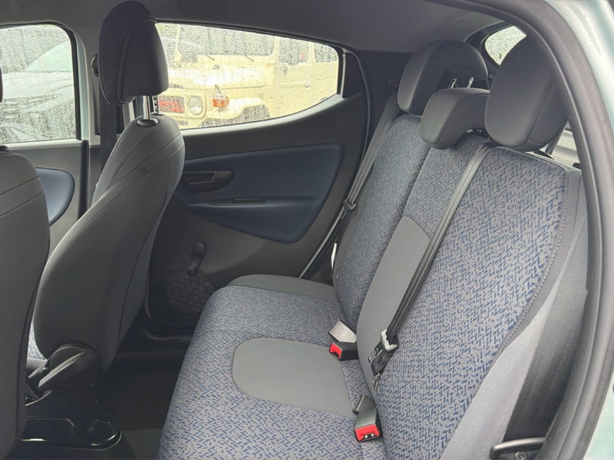 Lancia Ypsilon 1.0 FireFly 5 porte S&S Hybrid Ecochic UnYca (10)