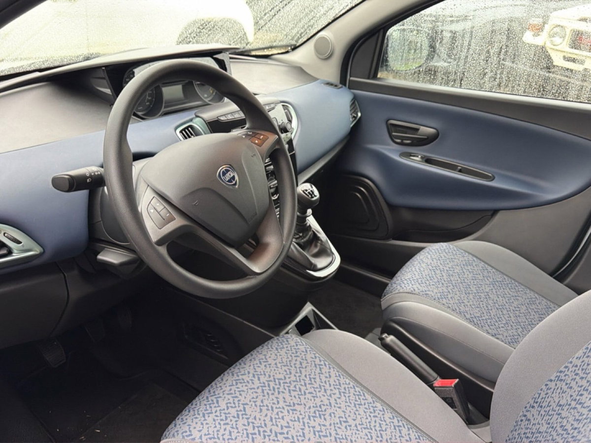 Lancia Ypsilon 1.0 FireFly 5 porte S&S Hybrid Ecochic UnYca (8)