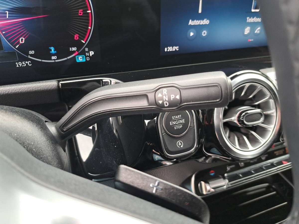 Mercedes-Benz GLA SUV 200 d Progressive Advanced Plus auto (15)