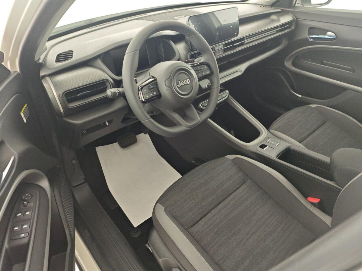 Jeep Avenger full-electric Longitude fwd 156cv auto (9)