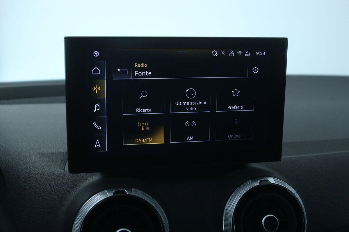 Audi Q2 Q2 35 TDI S tronic S line Edition (16)