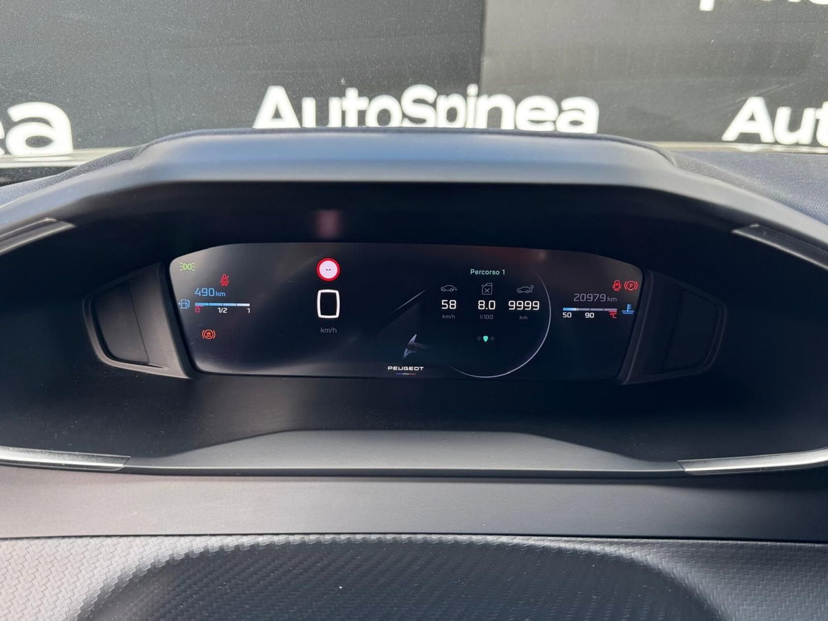 Peugeot 2008 1.2 turbo Allure 100cv (14)