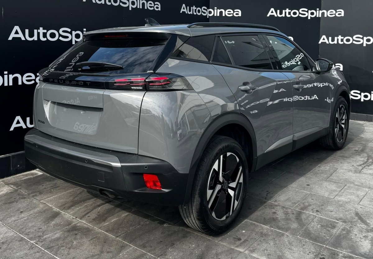 Peugeot 2008 1.2 turbo Allure 100cv (4)