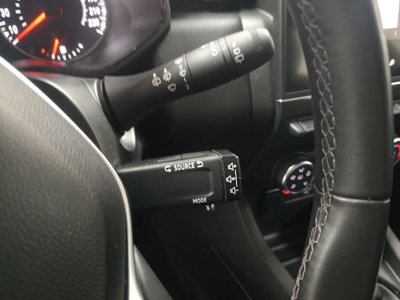 Renault Clio 1.0 tce Techno 90cv (11)