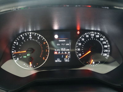 Renault Clio 1.0 tce Techno 90cv (7)
