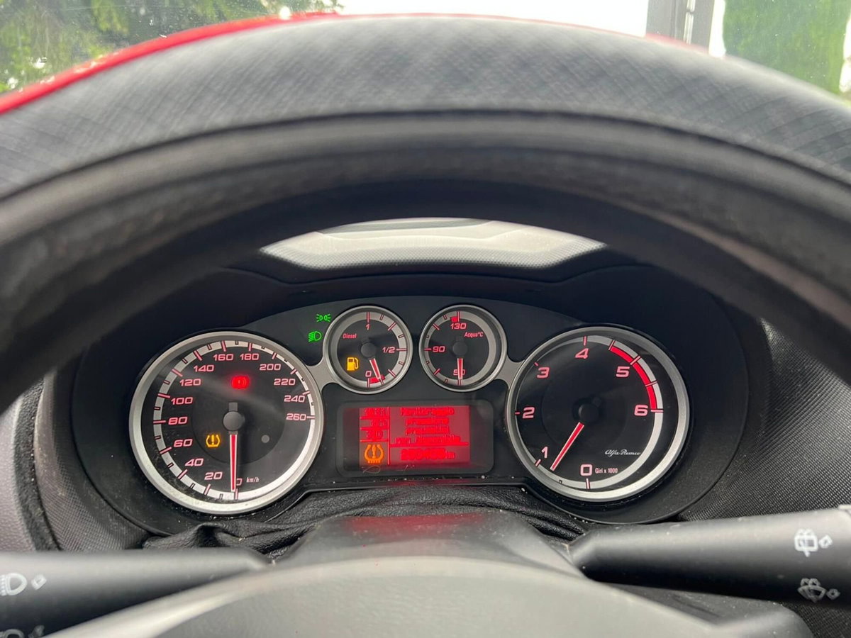 Alfa Romeo MiTo 1.3 JTDm 85 CV S&S Junior (13)