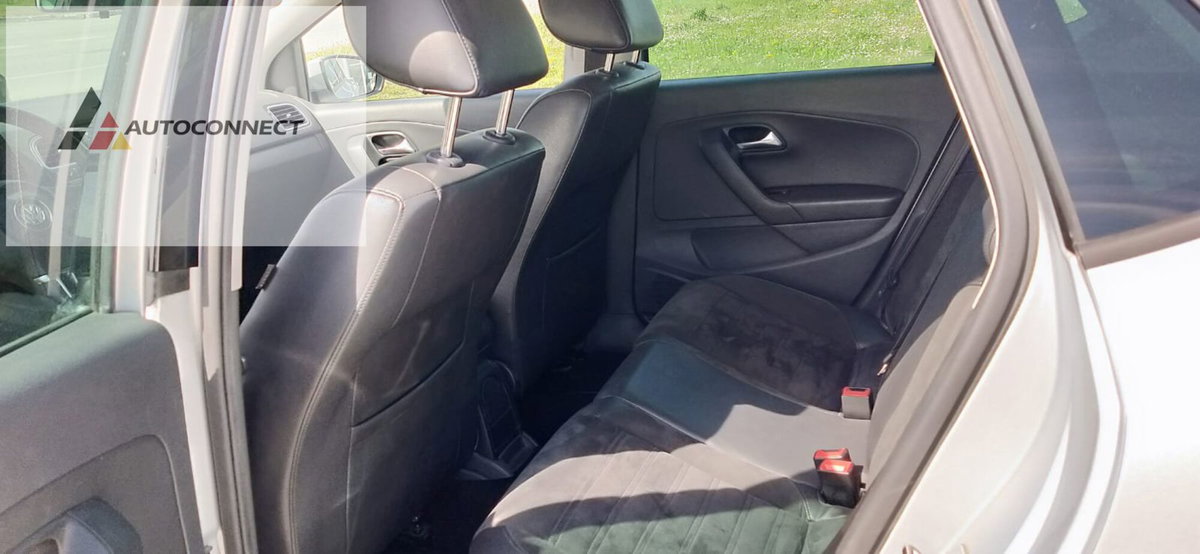 Volkswagen Polo 1.2 TSI DSG 5 porte Highline (10)