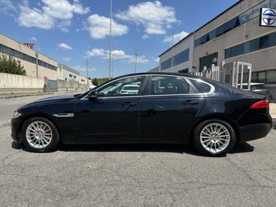Jaguar XF 2.0 D 180 CV Portfolio (3)
