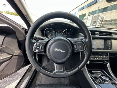 Jaguar XF 2.0 D 180 CV Portfolio (9)