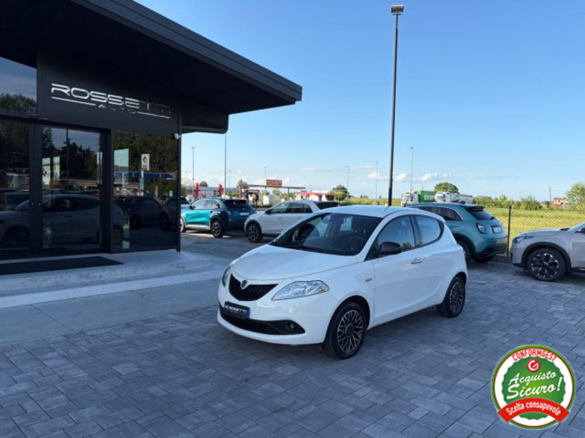 Lancia Ypsilon 1.2 69 CV 5 porte GPL Ecochic Gold