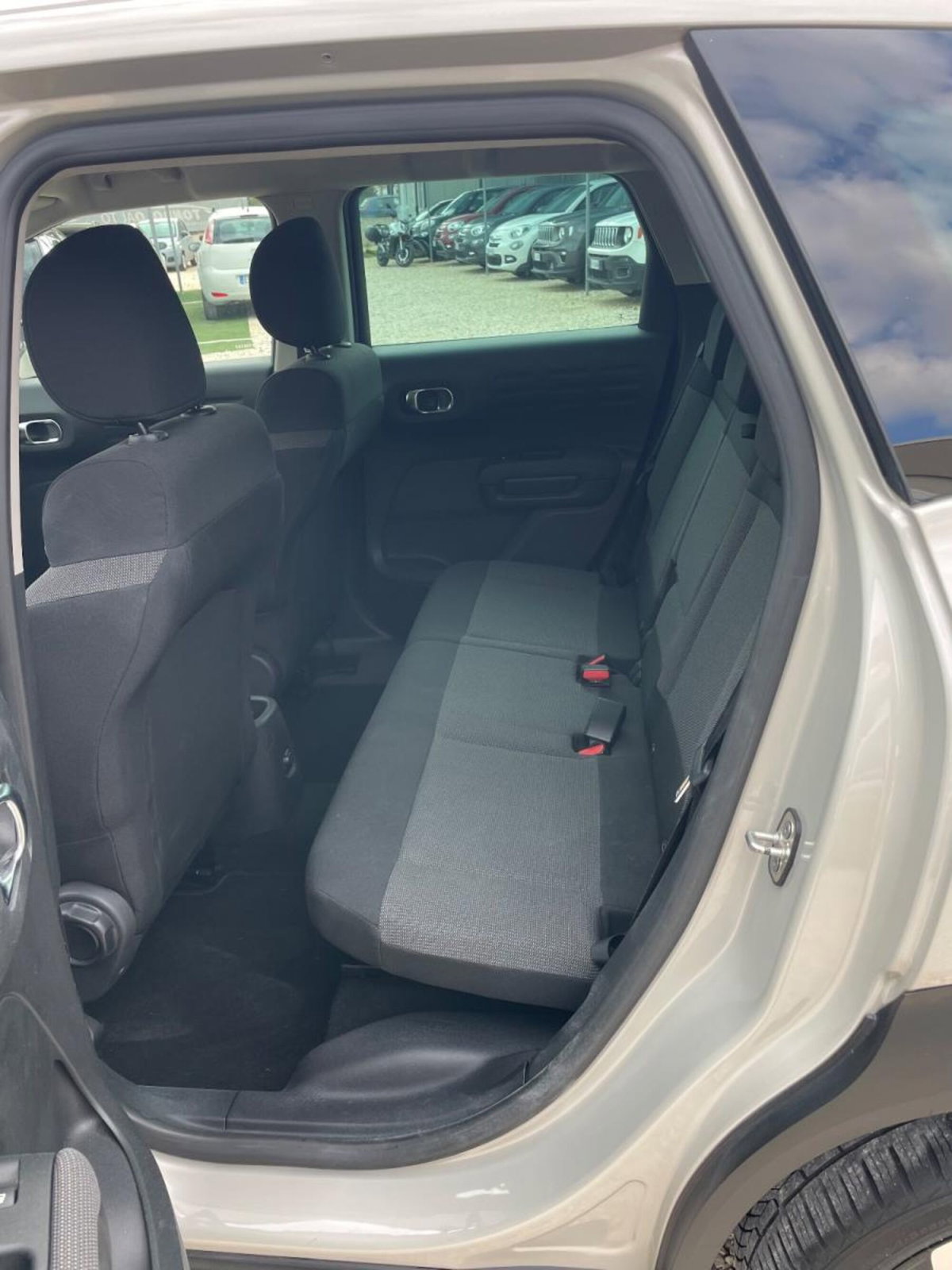 Citroen C3 Aircross BlueHDi 100 Live (9)