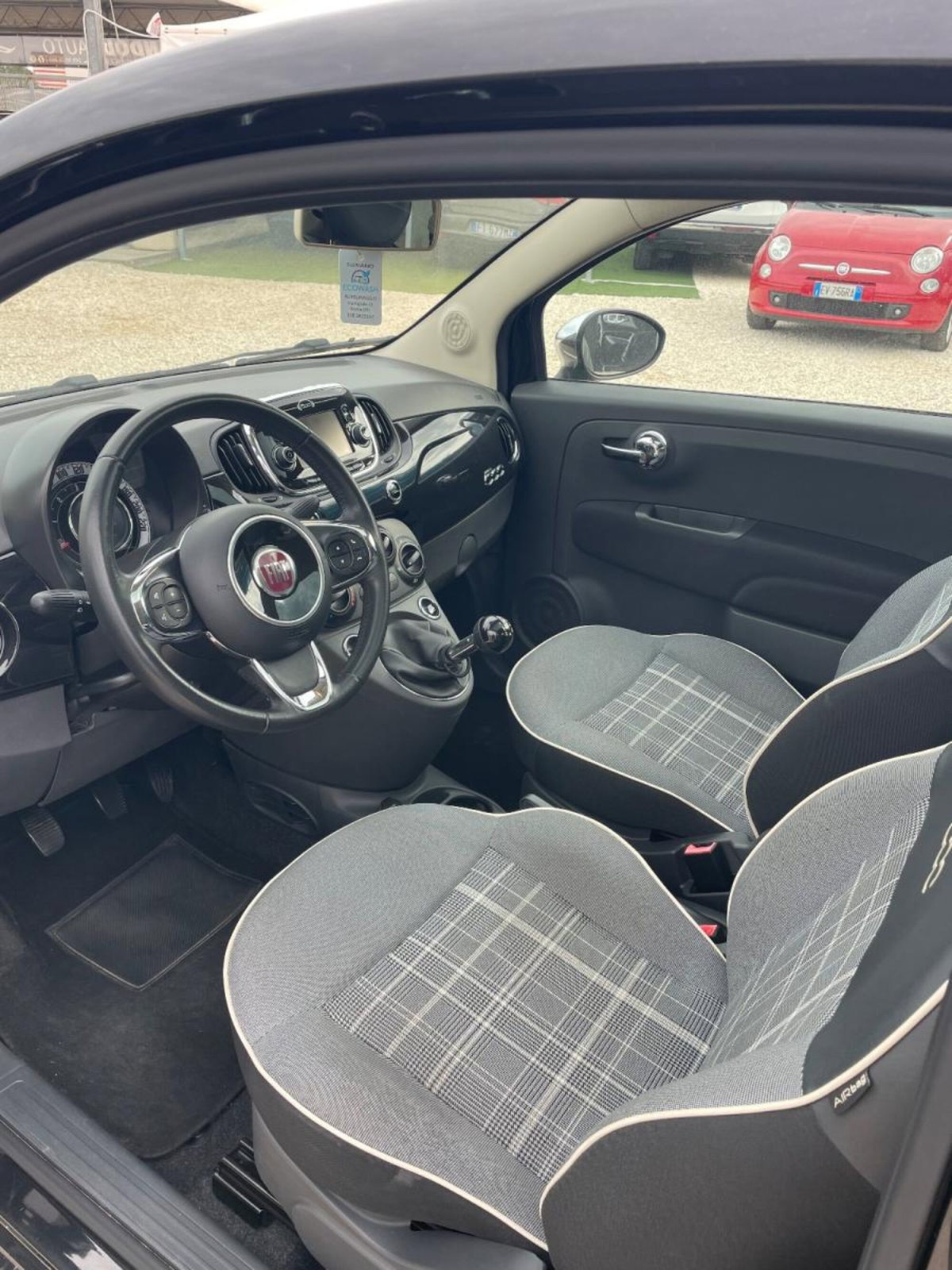 Fiat 500 1.3 Multijet 16V 95 CV Lounge (6)