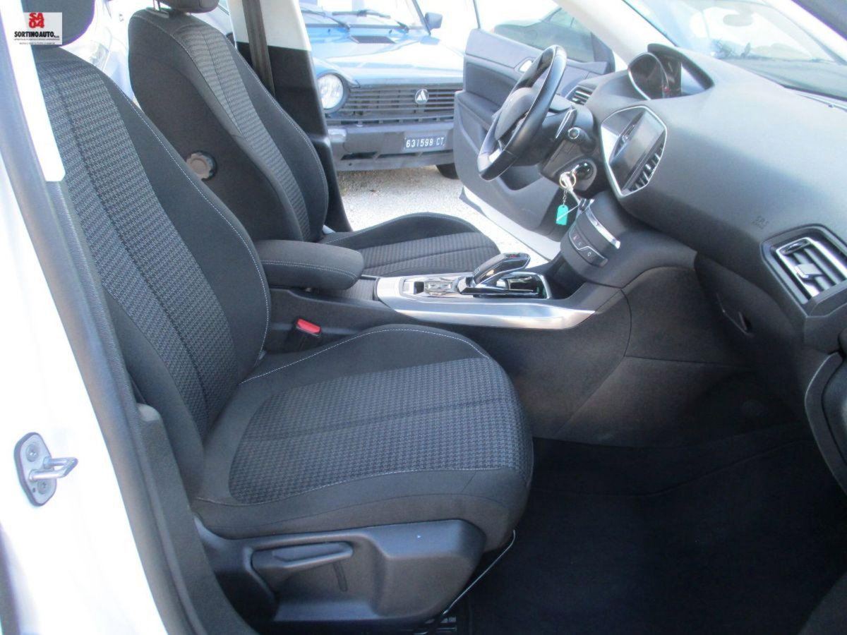 Peugeot 308 SW BlueHDi 130 S&S EAT8 GT Line (17)