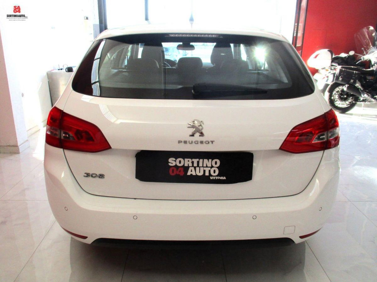 Peugeot 308 SW BlueHDi 130 S&S EAT8 GT Line (6)