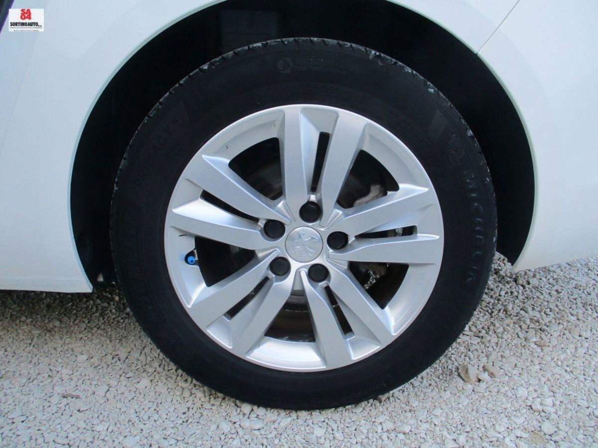 Peugeot 308 SW BlueHDi 130 S&S EAT8 GT Line (7)