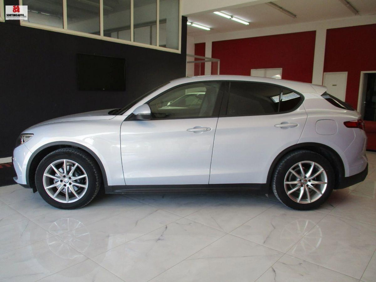 Alfa Romeo Stelvio Stelvio 2.2 Turbodiesel 190 CV AT8 RWD Sprint (3)