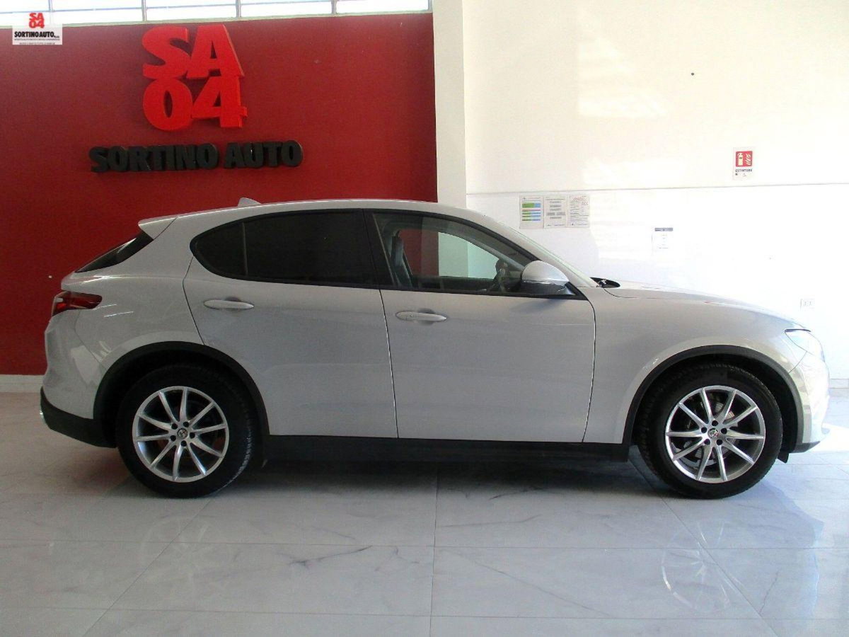 Alfa Romeo Stelvio Stelvio 2.2 Turbodiesel 190 CV AT8 RWD Sprint (4)