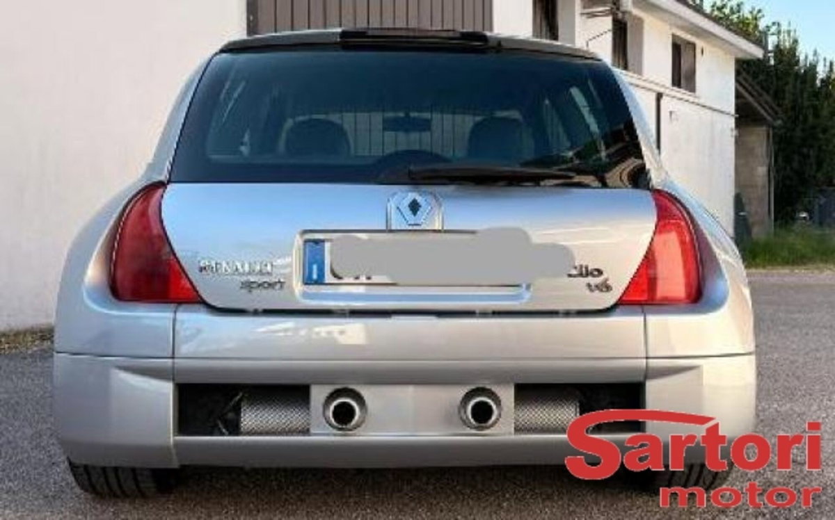 Renault Clio 3.0 V6 24V cat 3 porte Renault Sport (4)