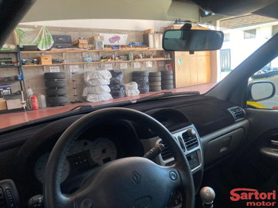 Renault Clio 3.0 V6 24V cat 3 porte Renault Sport (8)