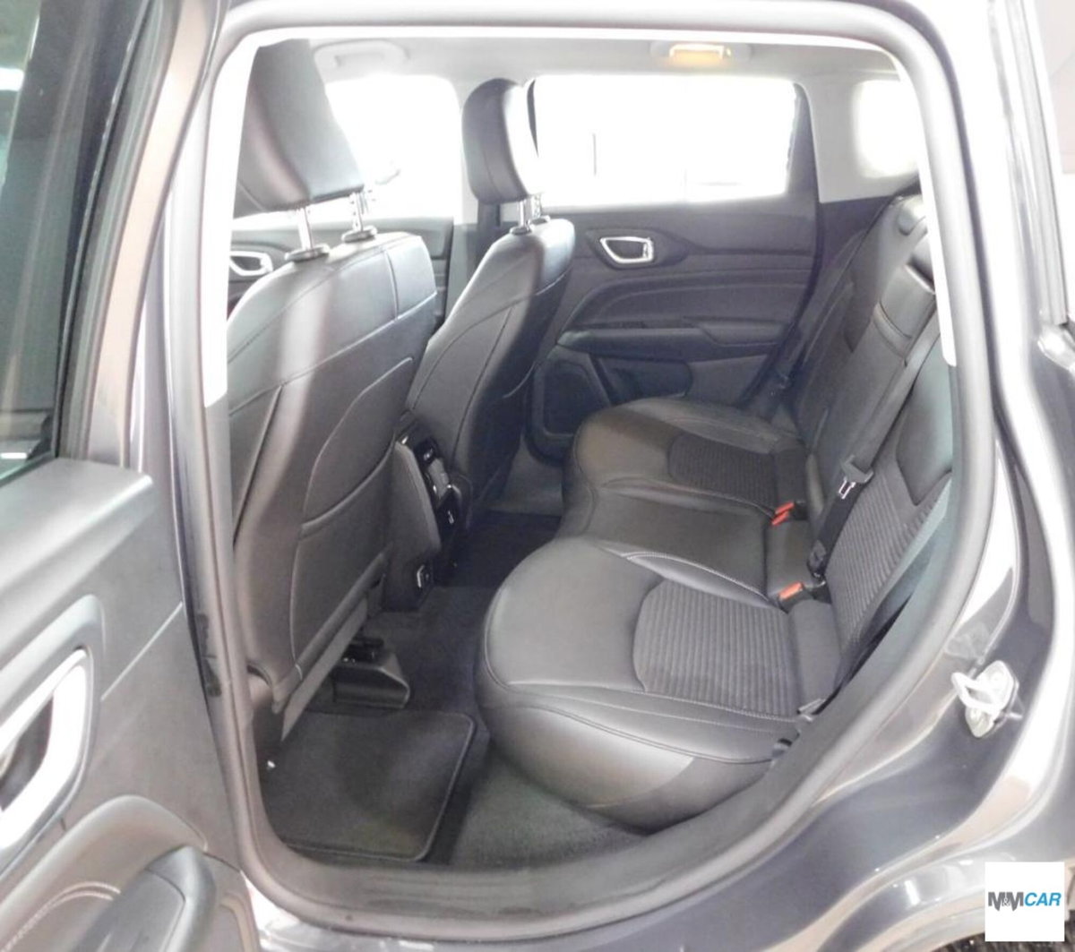 Jeep Compass 1.6 Multijet II 2WD Limited (12)