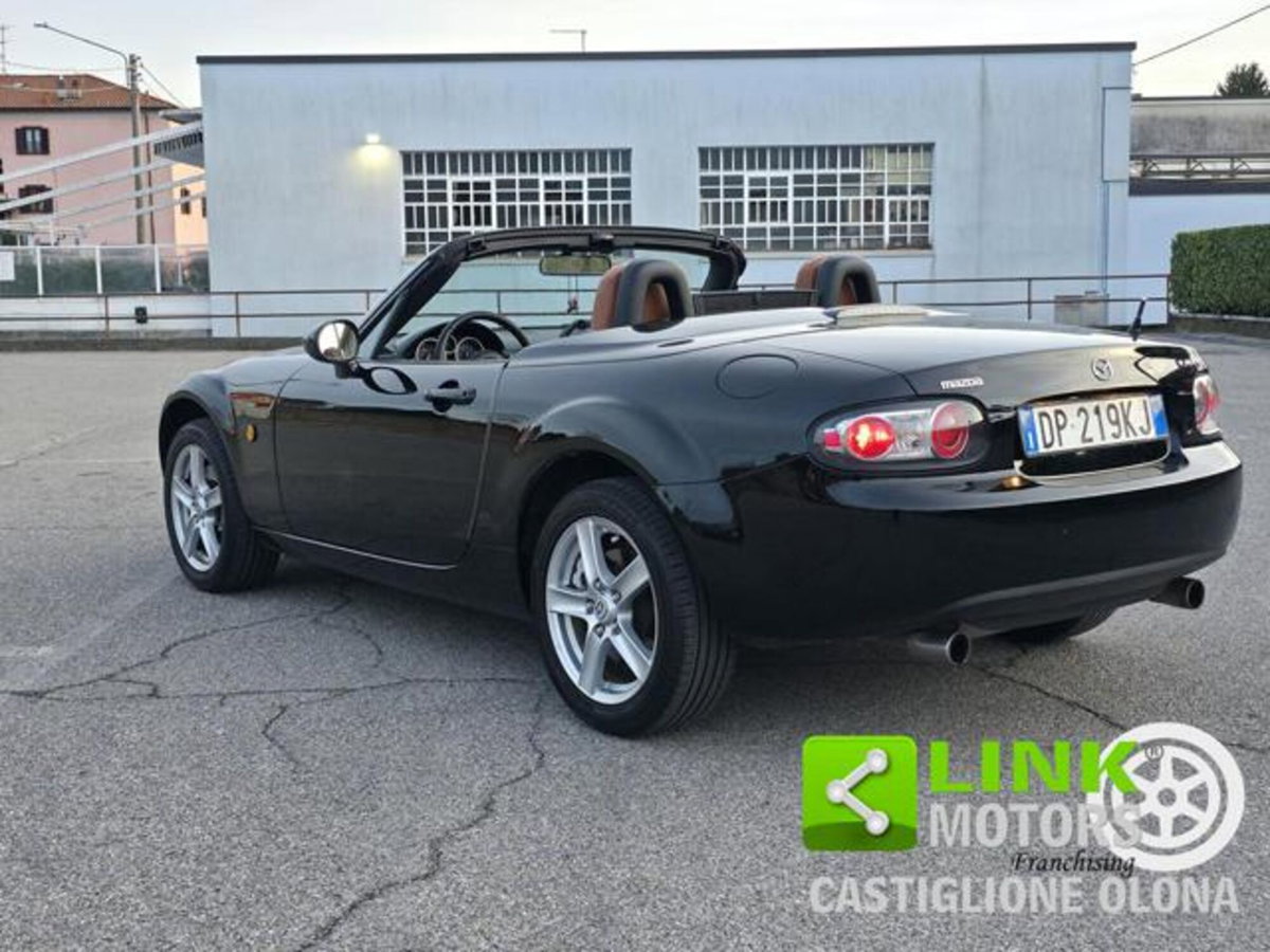 Mazda MX-5 Roadster 1.8L Fire (2)