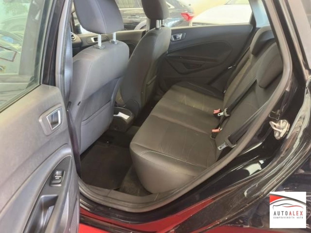 Ford Fiesta 1.5 TDCi 95CV 5 porte ECOnetic (10)